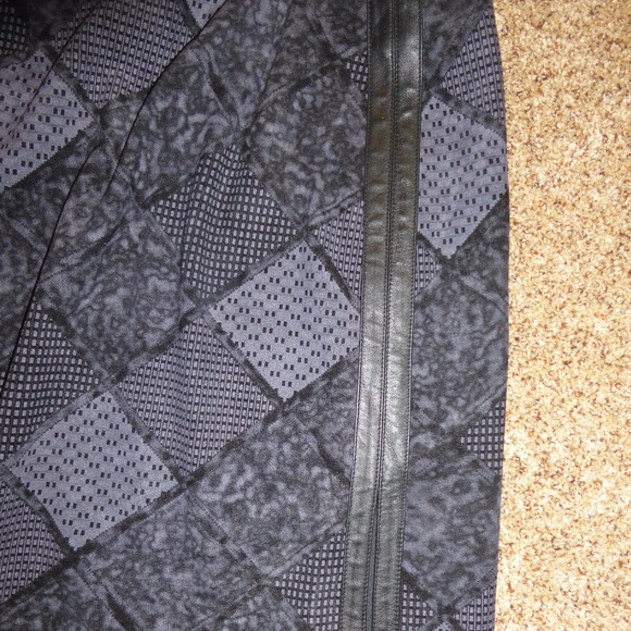 Size 4 skirt - Picture 5 of 5